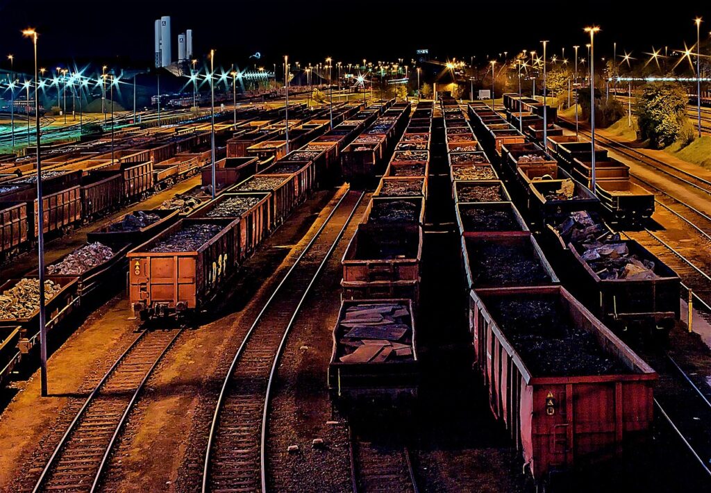 freight depot, freight trains, tracks-337142.jpg